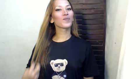 isabellabigcock03 online show from September 29, 1:49 pm