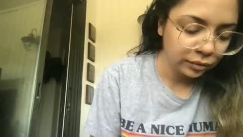 isabellaelizabeth online show from March 23, 3:38 pm