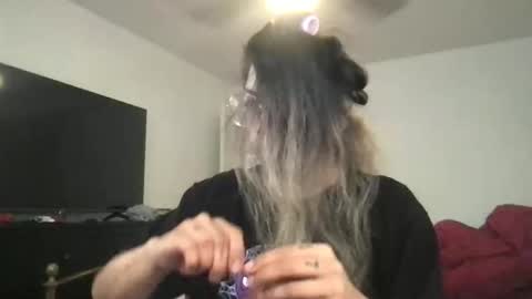 isabellaelizabeth online show from April 13, 8:14 pm