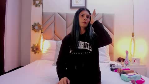 isabellafoox online show from May 30, 2:14 pm