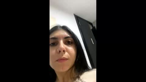 Instagram soybella01  online show from October 28, 12:14 am