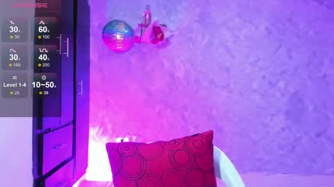 Snapshot of isabellagh1 chatting on April 24, 6:21 pm Instagram soybella01 online show from April 24, 6:21 pm