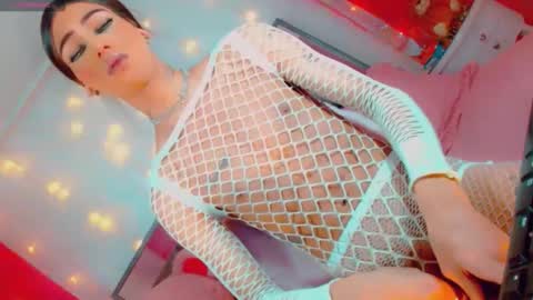 isabellagirs online show from November 16, 2:44 pm