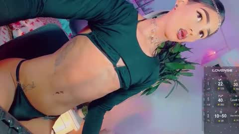 isabellagirs online show from March 29, 11:05 pm