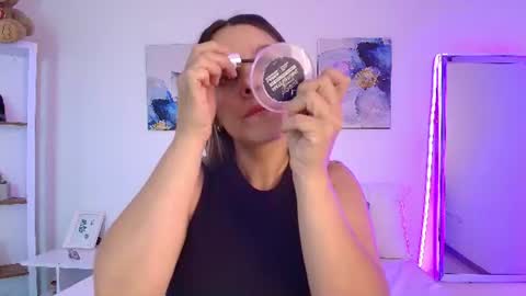 Isabella  online show from July 11, 1:25 pm