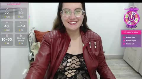 isabellahunter2 online show from May 22, 1:35 am