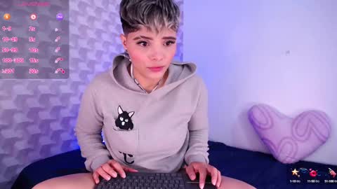 Isabella Mout  online show from February 11, 2:24 pm