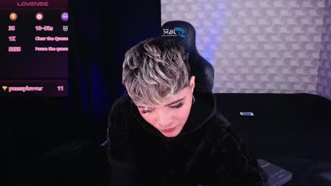 Isabella Mout  online show from February 14, 10:14 pm