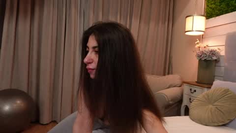 IsabellaMyst online show from May 22, 8:03 pm