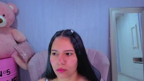 Snapshot of isabellanoir_a chatting on February 15, 12:36 pm Isa online show from February 15, 12:36 pm