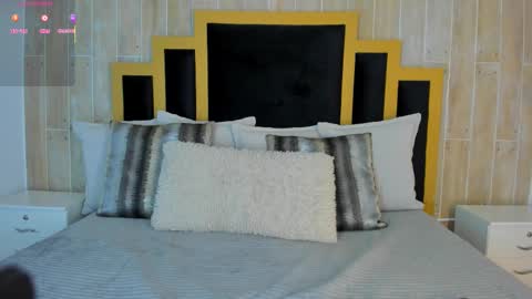    online show from December 5, 7:43 pm