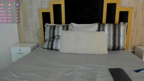    online show from December 14, 7:40 pm