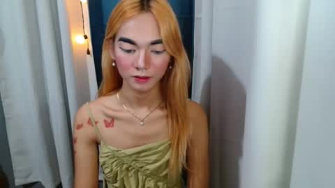 isabellatx online show from April 12, 4:23 pm