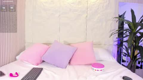 Isa  online show from November 5, 4:01 am