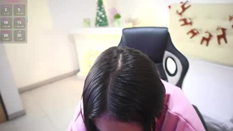   online show from December 18, 12:33 pm