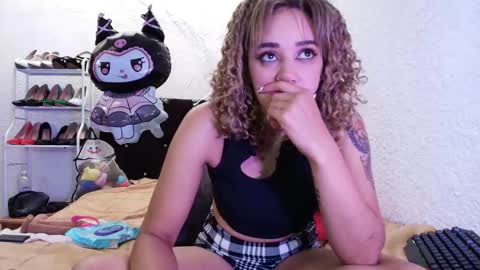 isabelle_sara online show from March 14, 6:35 pm