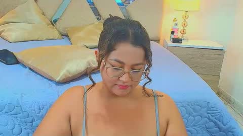 IsabellMendez online show from April 18, 12:03 am
