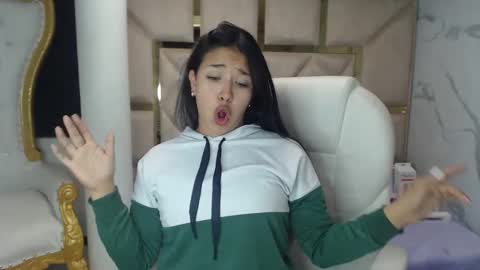 isabellrodriguez18 online show from March 7, 4:13 am