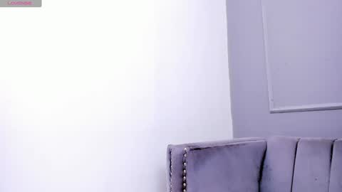 Snapshot of isabellsmmith chatting on January 8, 4:23 am Isabellsmmith online show from January 8, 4:23 am