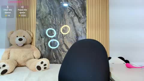 Snapshot of isadora_14 chatting on February 20, 10:27 am ISADORA online show from February 20, 10:27 am