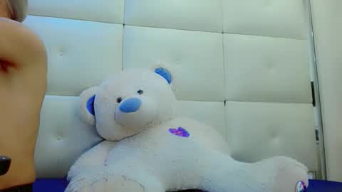 ISAHOT online show from February 19, 3:24 am