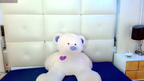 ISAHOT online show from February 24, 3:26 am