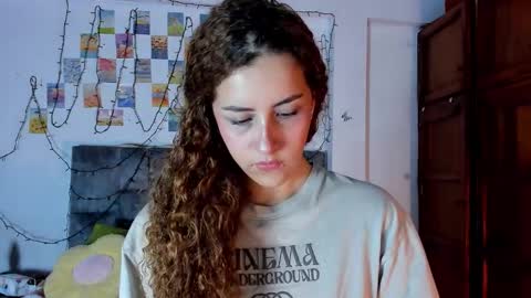 Isabela  online show from February 10, 5:00 am