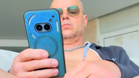 isanin online show from May 2, 12:54 pm