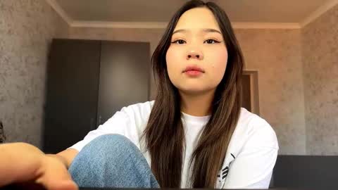 isascullark online show from February 28, 6:47 am