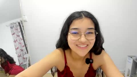 Isa Suarez online show from April 6, 7:48 pm