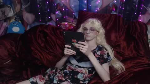 Sele online show from November 12, 9:36 pm