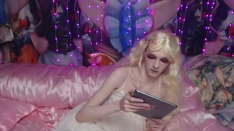 Sele online show from December 4, 10:07 pm