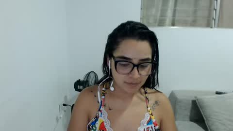 Emma online show from August 6, 3:19 am