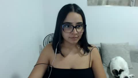 Emma online show from August 7, 2:57 am