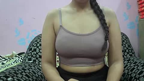 ishika_singh_ online show from March 21, 1:32 am
