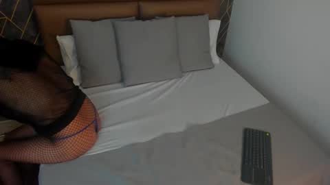 isidel79 online show from December 22, 12:35 pm