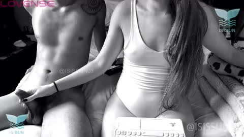 Isis  Alan online show from November 4, 3:33 pm