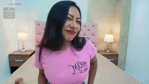 Isis Choi online show from March 4, 7:53 pm