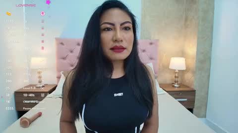 Isis Choi online show from March 14, 7:30 pm