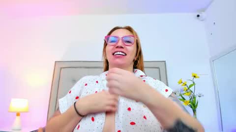 Snapshot of isisduzan chatting on February 28, 4:21 am isisduzan online show from February 28, 4:21 am