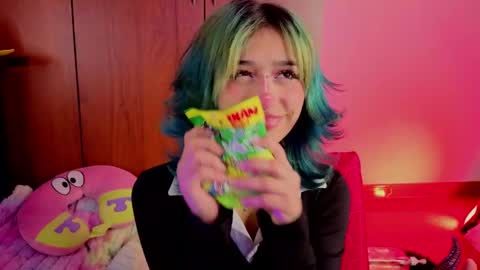 Isisjones18 online show from May 7, 3:01 am