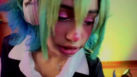 Isisjones18 online show from May 12, 3:47 am