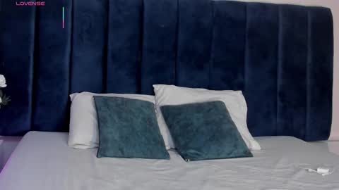 Isis Larah online show from January 17, 11:48 am