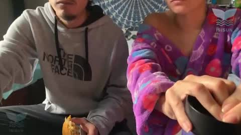 Snapshot of isissun03 chatting on January 6, 12:53 pm Isis SUN online show from January 6, 12:53 pm