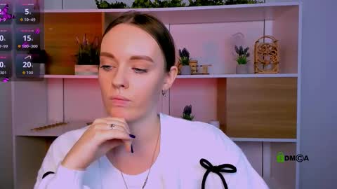 isla_dior online show from November 8, 8:03 am