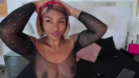 Vanessa online show from June 30, 11:33 am