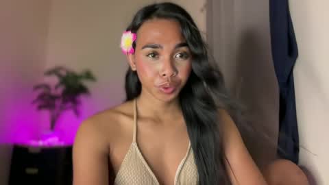 Snapshot of island_girlxxx chatting on July 13, 12:02 am Alona online show from July 13, 12:02 am