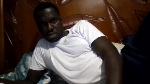islandbey242 online show from May 20, 4:29 am