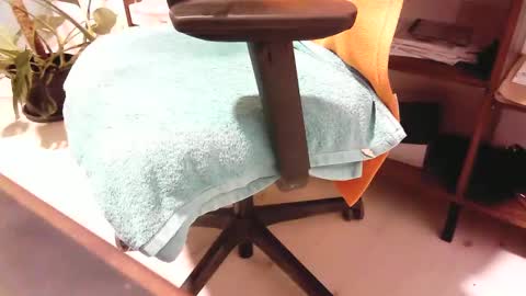 islandforfun online show from November 3, 1:01 pm