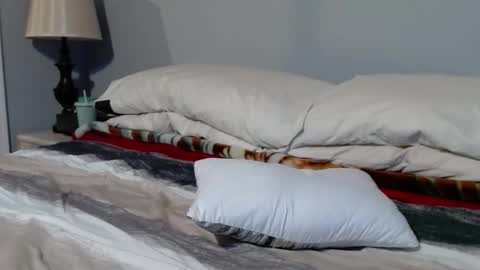 Snapshot of islandguy70 chatting on February 14, 1:57 am Jim online show from February 14, 1:57 am